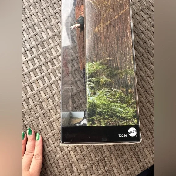 2010 The Twilight Saga Eclipse Victoria Doll Barbie Collectible - Picture 4 of 5